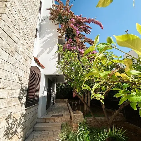 Lägenhetshotell Mare Supetar