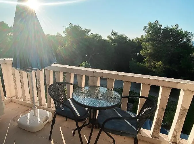 Mare Aparthotel Supetar